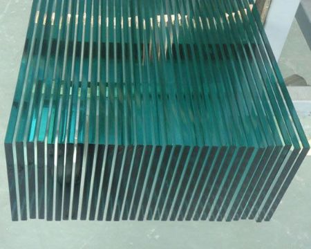 點擊查看詳細信息<br>標題：鋼化玻璃 閱讀次數(shù)：2511