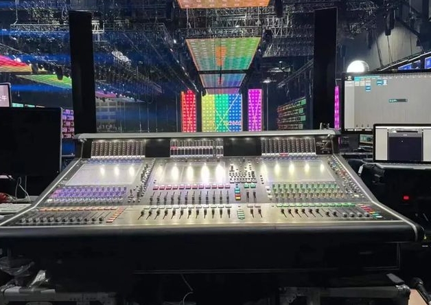 舞臺機(jī)械設(shè)備的正確操作及注意事項(xiàng)