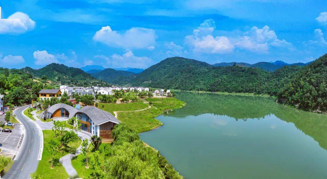 熱烈祝賀我公司承接湖北十堰東風(fēng)故里歷史文化街區(qū)文化演藝中心